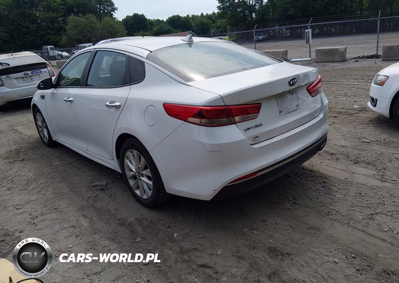 2017 Kia Optima Lx VIN:5XXGT4L30HG162482 - 3