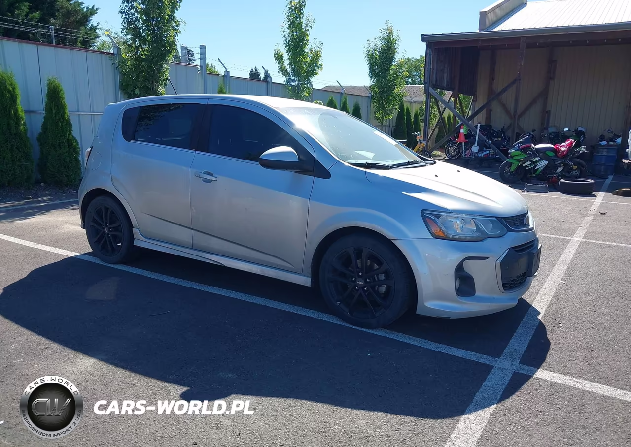 2017 Chevrolet Sonic Premier Auto – zdjęcie 1 z 17