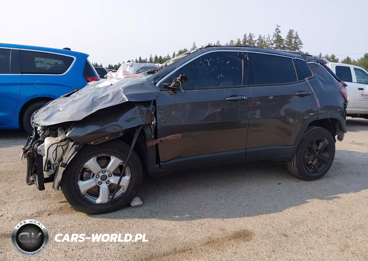 2018 Jeep Compass Latitude 4X4 VIN:3C4NJDBB8JT423387 - 13