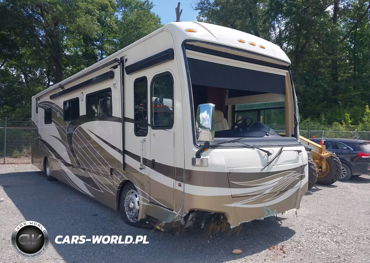2013 Freightliner Chassis Xc