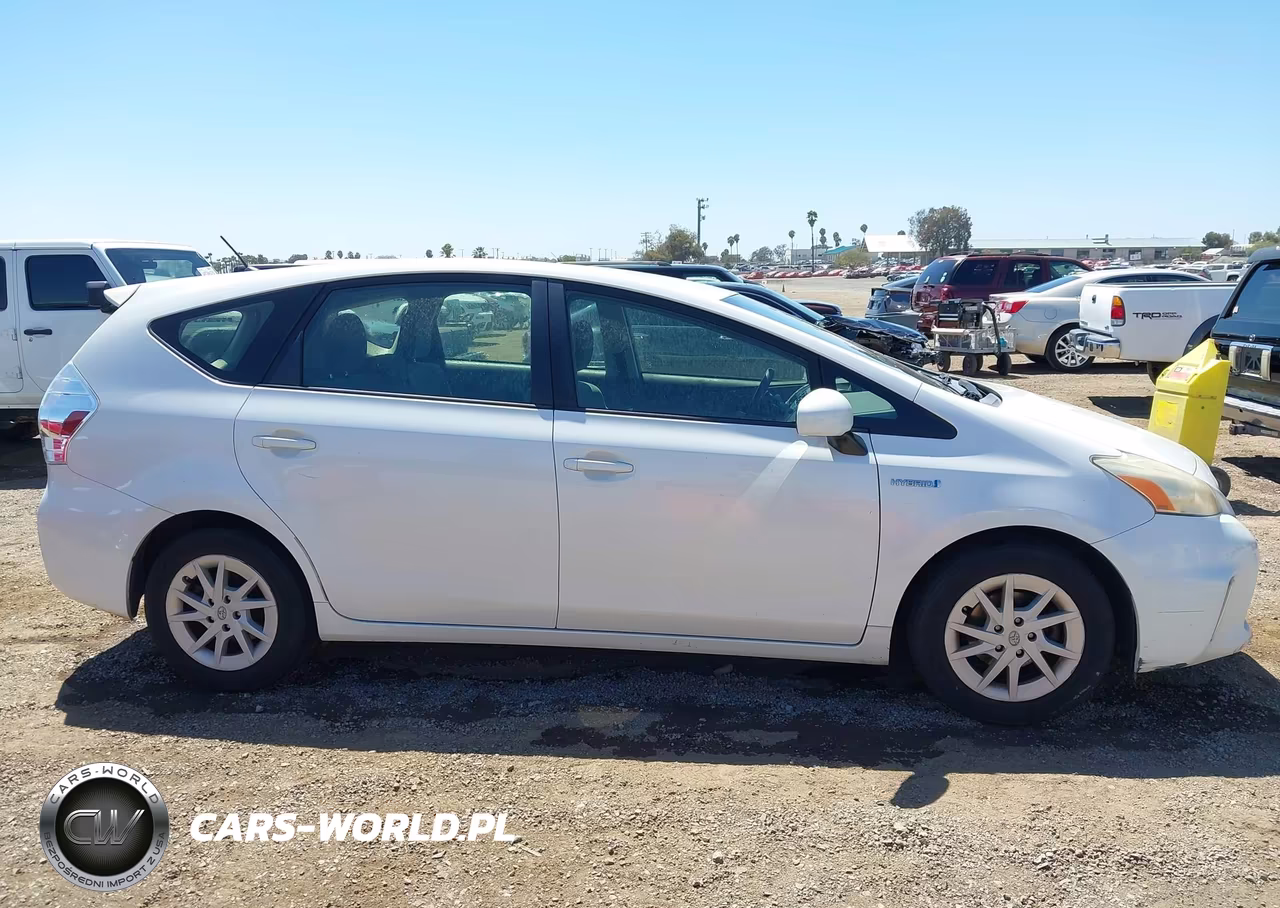 2013 Toyota Prius V Two VIN:JTDZN3EU4D3206609 - 13