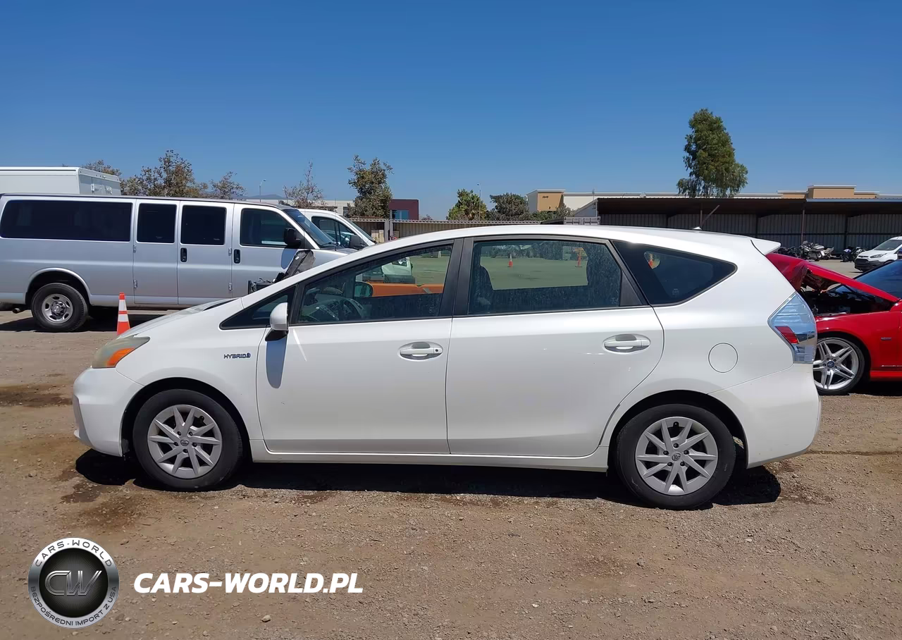 2013 Toyota Prius V Two VIN:JTDZN3EU4D3206609 - 14