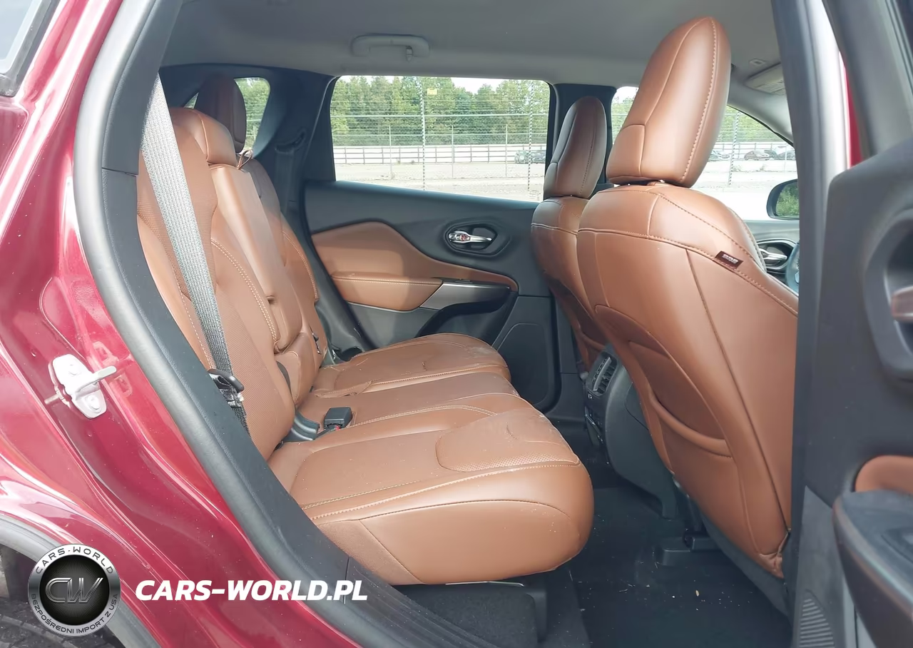 2019 Jeep Cherokee Overland 4X4 VIN:1C4PJMJN6KD487178 - 8