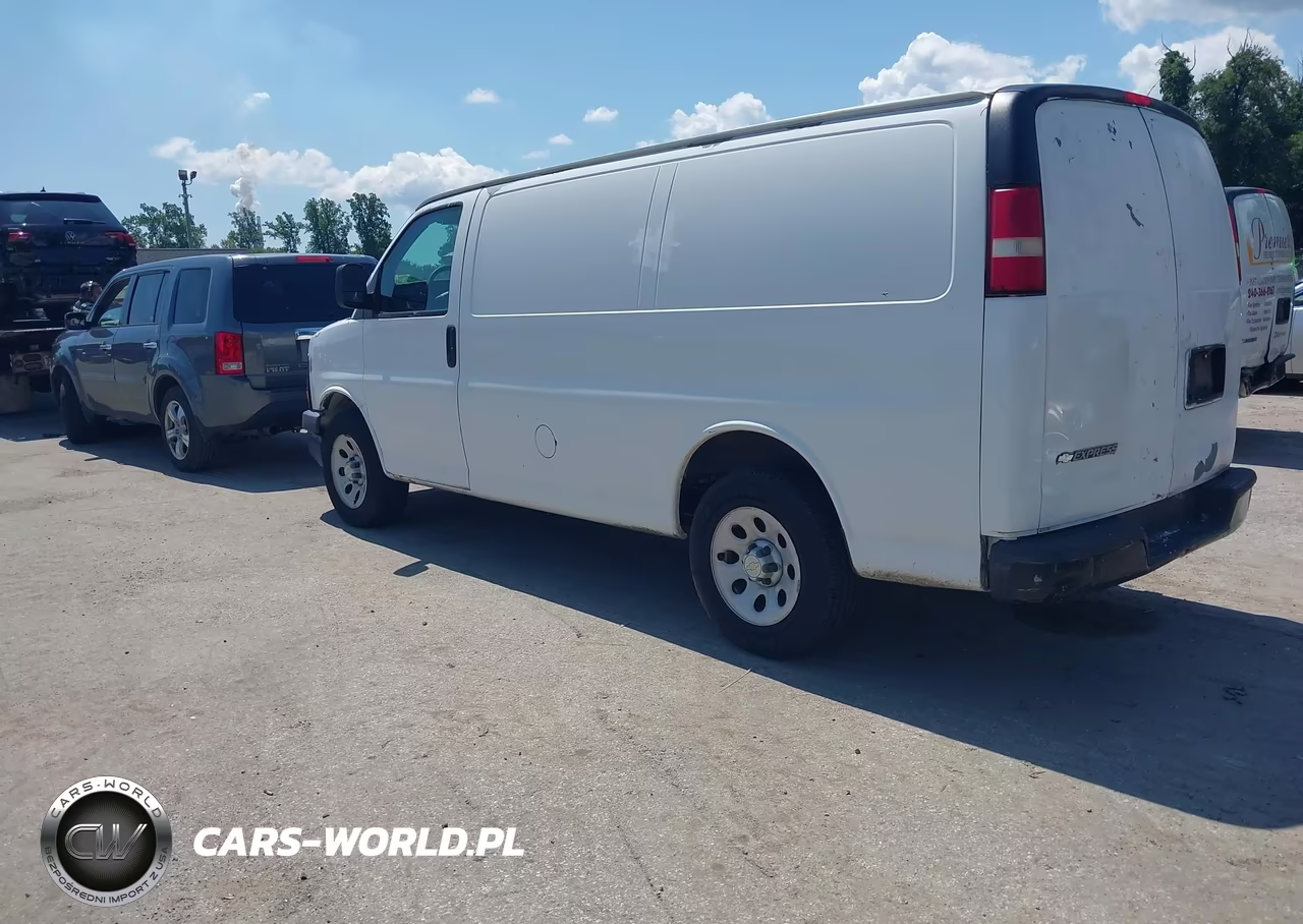 2009 Chevrolet Express Work Van VIN:1GCFG15X591177961 - 3