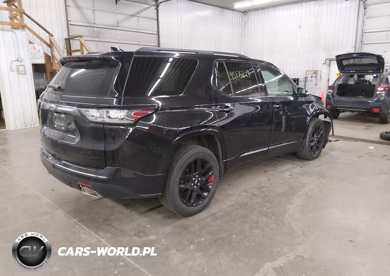 2018 Chevrolet Traverse Premier VIN:1GNEVJKW9JJ215412 - 4