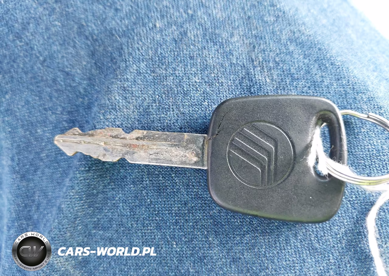 2000 Mercury Grand Marquis Gs VIN:2MEFM74W7YX646976 - 11