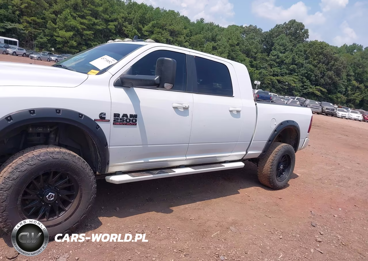 2018 Ram 2500 Laramie 4X4 6'4 Box VIN:3C6UR5NL8JG162194 - 14