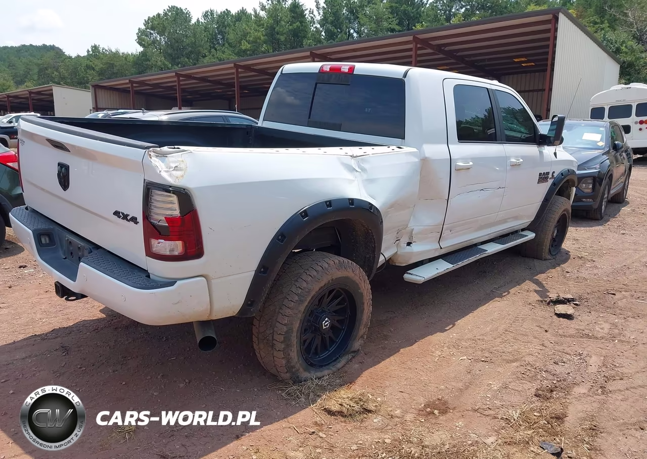 2018 Ram 2500 Laramie 4X4 6'4 Box VIN:3C6UR5NL8JG162194 - 4