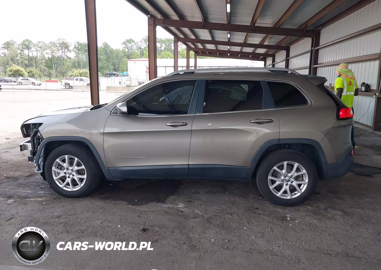 2016 Jeep Cherokee Latitude VIN:1C4PJMCS6GW255999 - 14