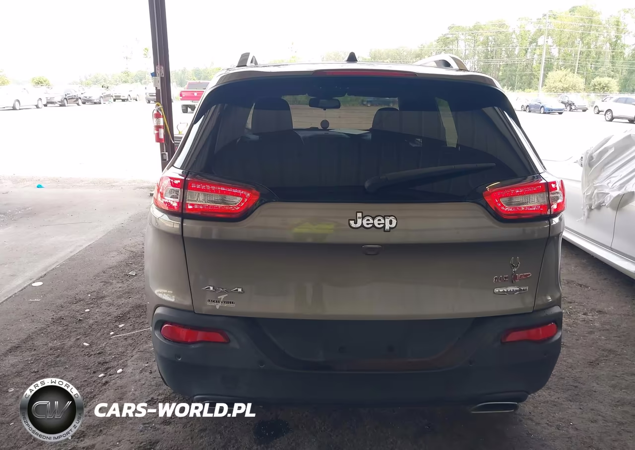 2016 Jeep Cherokee Latitude VIN:1C4PJMCS6GW255999 - 16