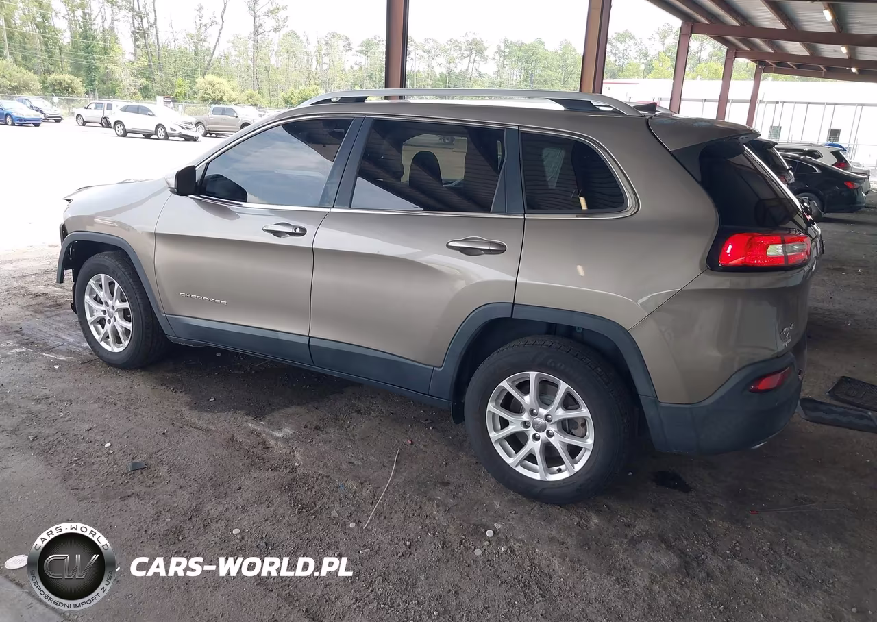 2016 Jeep Cherokee Latitude VIN:1C4PJMCS6GW255999 - 3