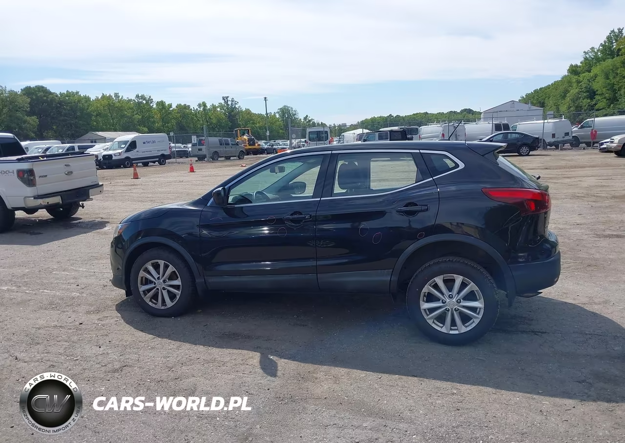 2018 Nissan Rogue Sport S VIN:JN1BJ1CP2JW196898 - 15