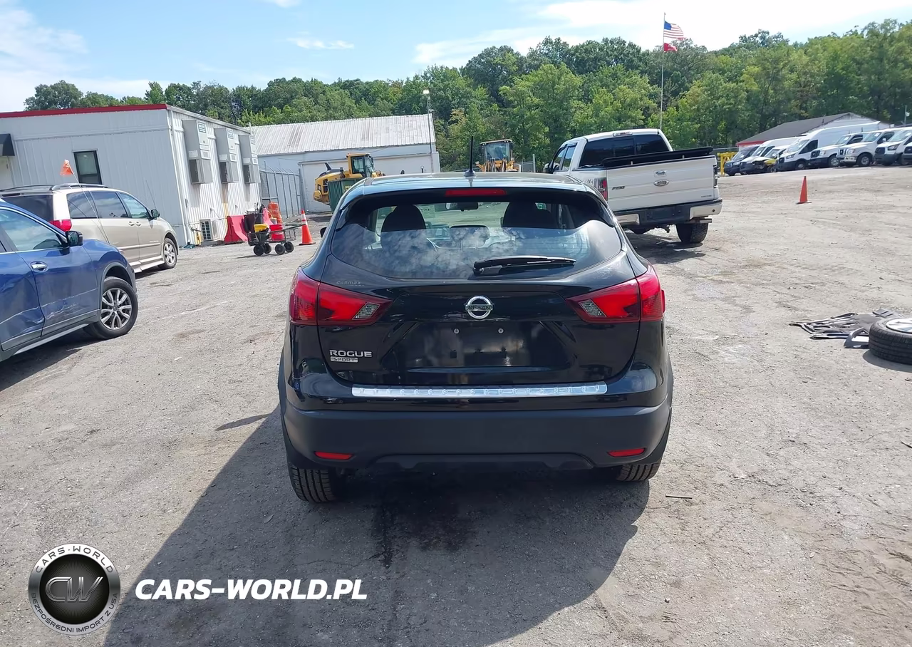 2018 Nissan Rogue Sport S VIN:JN1BJ1CP2JW196898 - 17