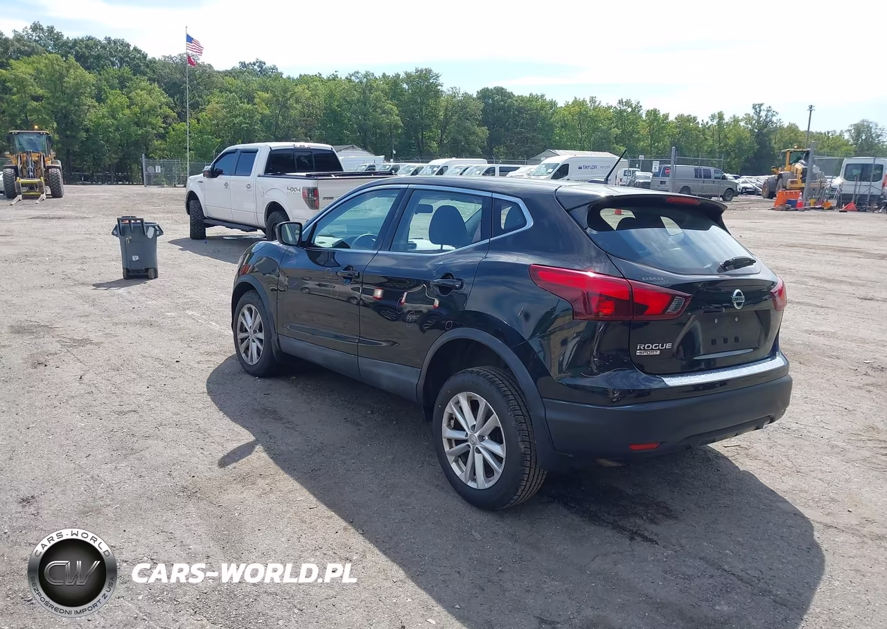 2018 Nissan Rogue Sport S VIN:JN1BJ1CP2JW196898 - 3