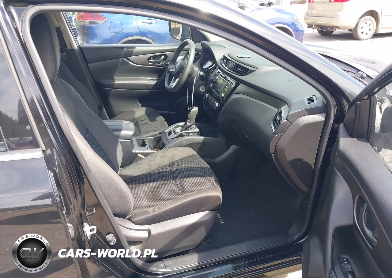 2018 Nissan Rogue Sport S VIN:JN1BJ1CP2JW196898 - 5