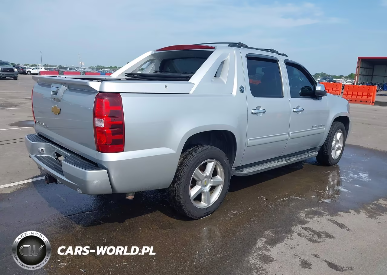 2013 Chevrolet Avalanche Lt VIN:3GNTKFE7XDG297724 - 4