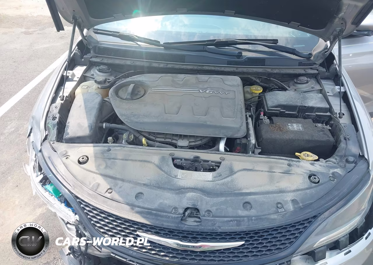 2015 Chrysler 200 S VIN:1C3CCCBG7FN580931 - 10