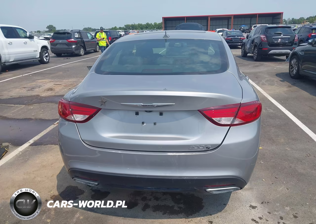 2015 Chrysler 200 S VIN:1C3CCCBG7FN580931 - 16
