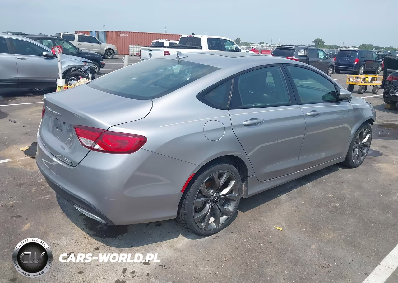 2015 Chrysler 200 S VIN:1C3CCCBG7FN580931 - 4