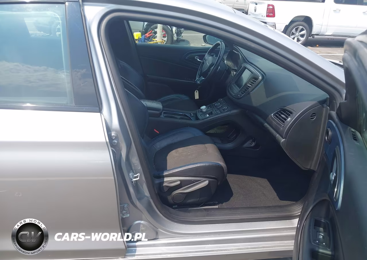 2015 Chrysler 200 S VIN:1C3CCCBG7FN580931 - 5