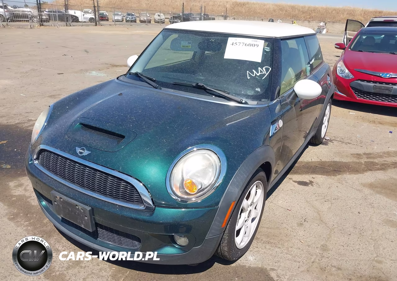 2010 Mini Cooper S VIN:WMWMF7C54ATZ71421 - 2