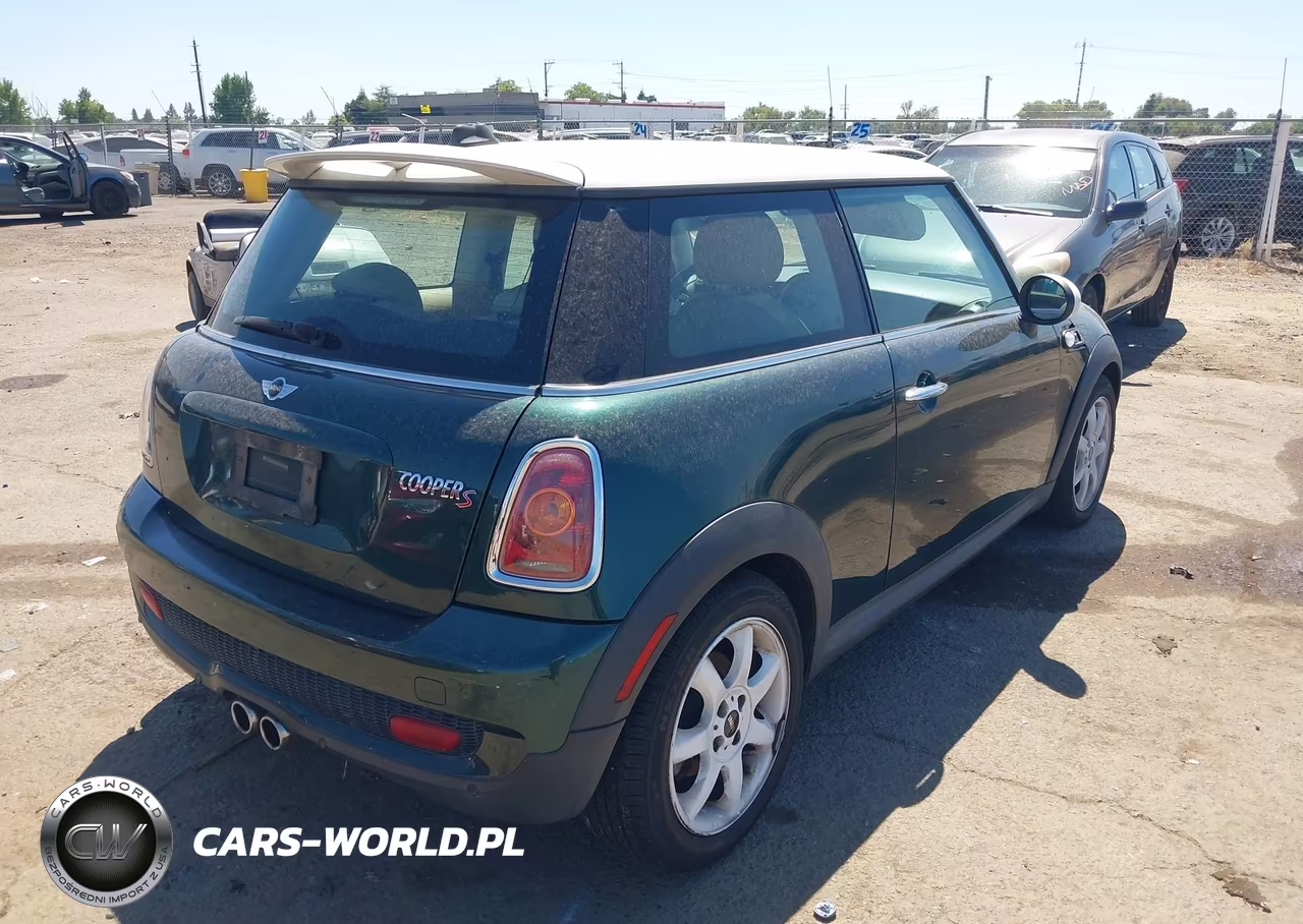 2010 Mini Cooper S VIN:WMWMF7C54ATZ71421 - 4