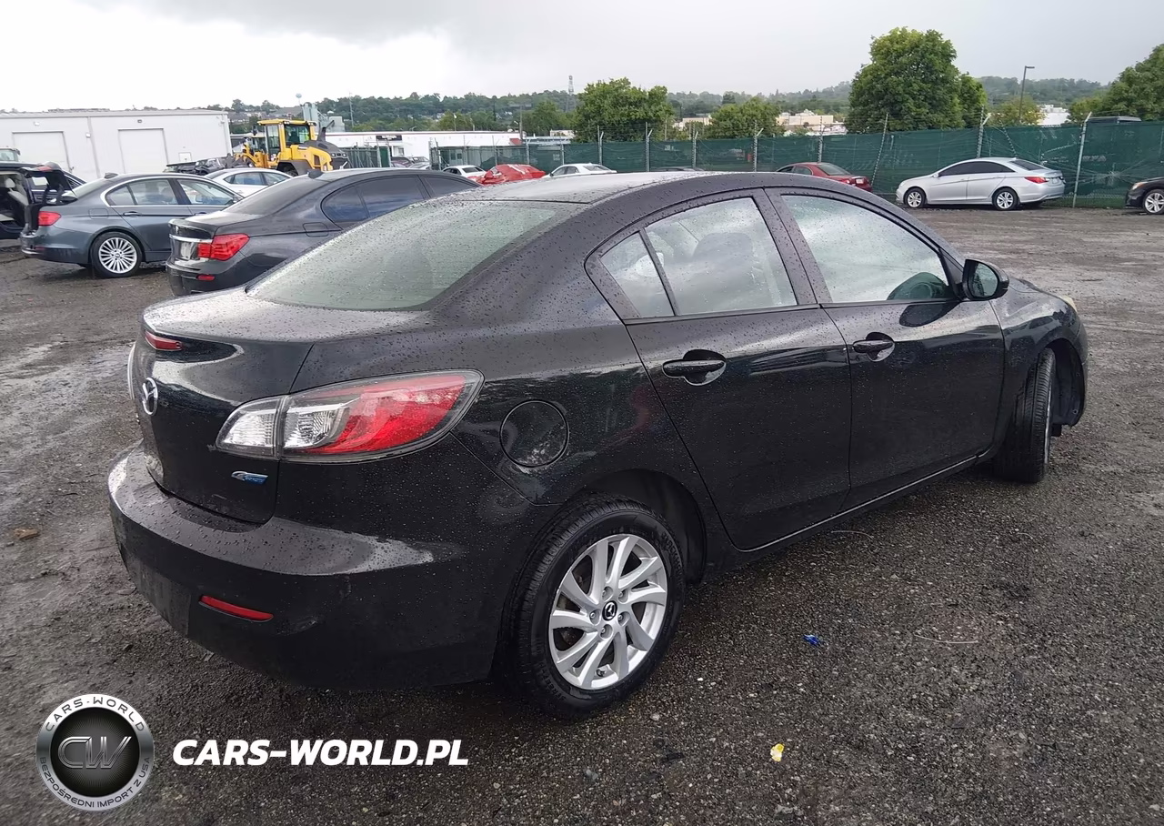 2013 Mazda Mazda3 I Touring VIN:JM1BL1VP5D1811398 - 4