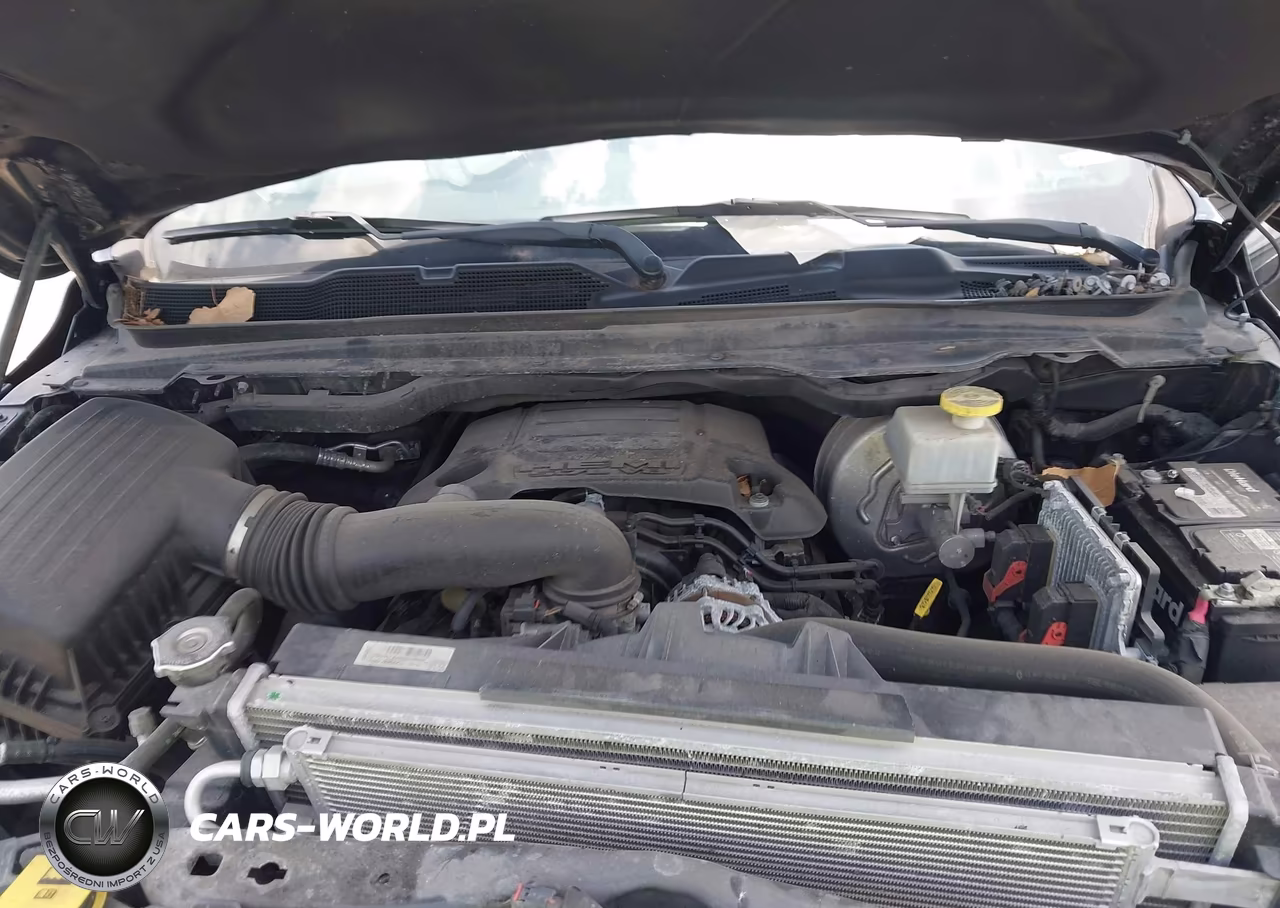 2019 Ram 1500 Laramie VIN:1C6SRFJT7KN612686 - 10