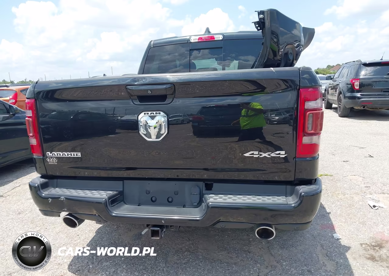 2019 Ram 1500 Laramie VIN:1C6SRFJT7KN612686 - 16