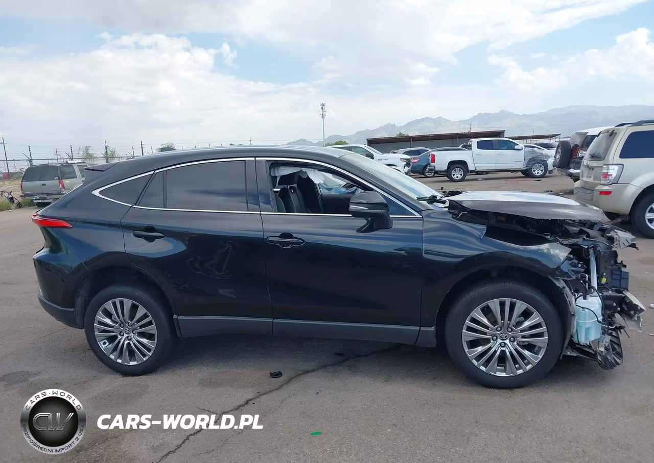 2023 Toyota Venza Xle VIN:JTEAAAAH2PJ136187 - 13