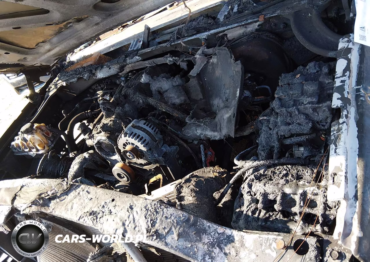 2002 Cadillac Escalade Standard VIN:1GYEC63T82R202437 - 10
