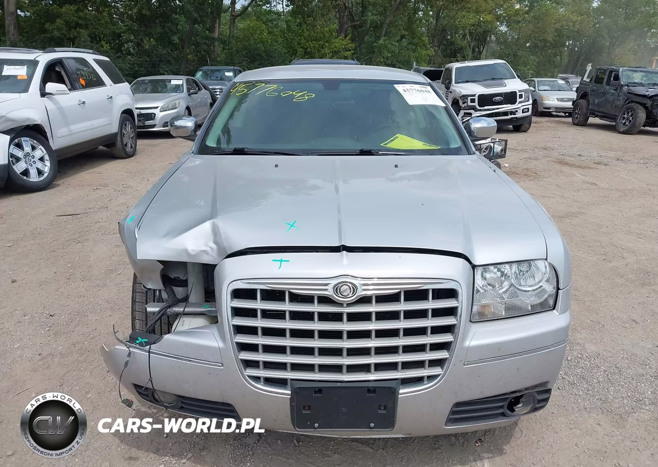 2010 Chrysler 300 Touring-Signature Series-Executive Series VIN:2C3CA5CV8AH191523 - 12