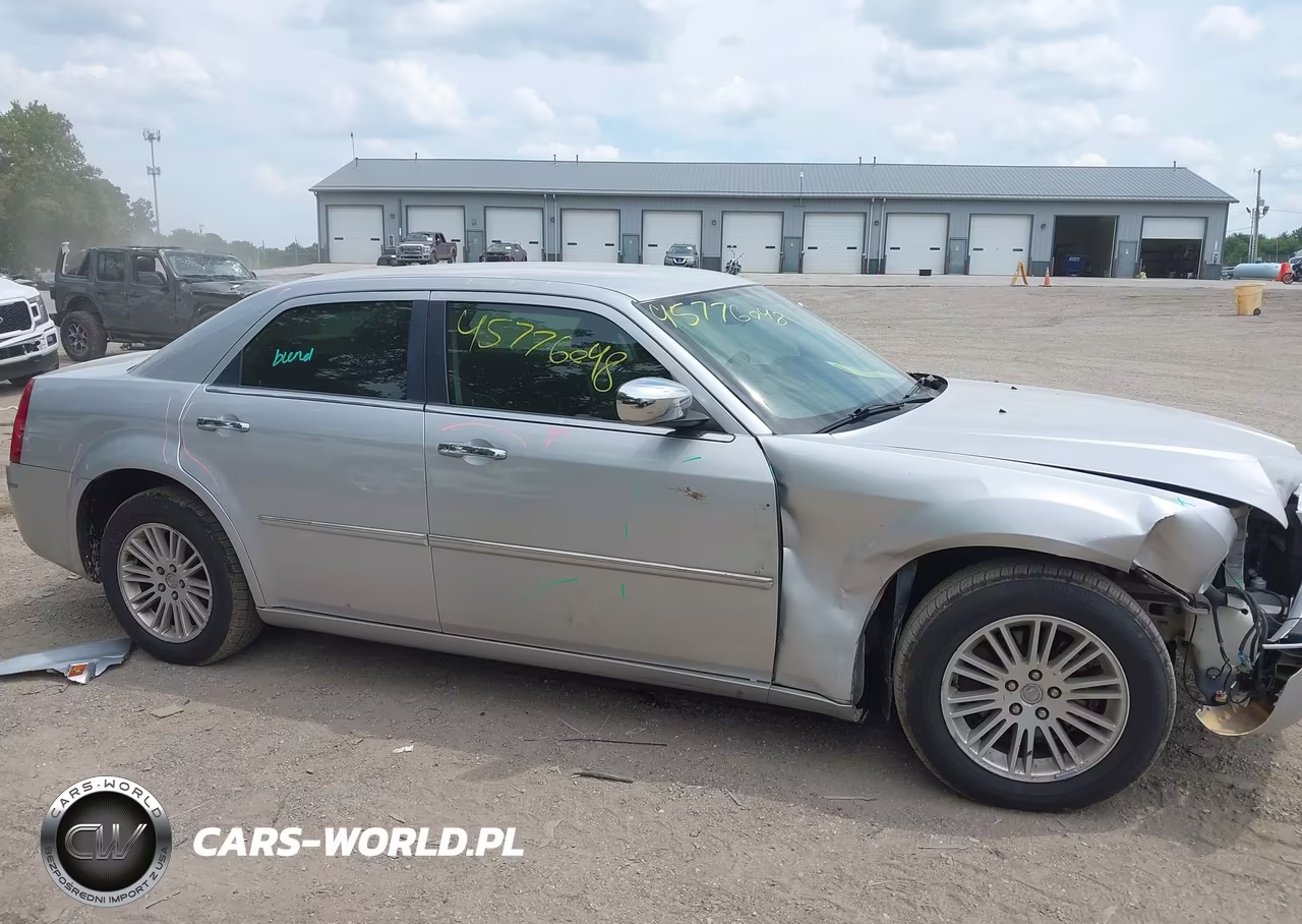 2010 Chrysler 300 Touring-Signature Series-Executive Series VIN:2C3CA5CV8AH191523 - 13