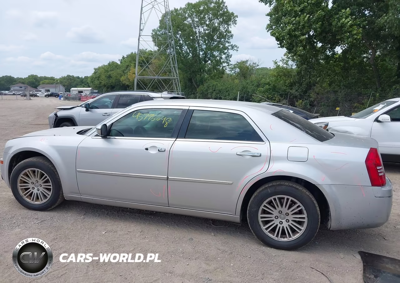 2010 Chrysler 300 Touring-Signature Series-Executive Series VIN:2C3CA5CV8AH191523 - 14