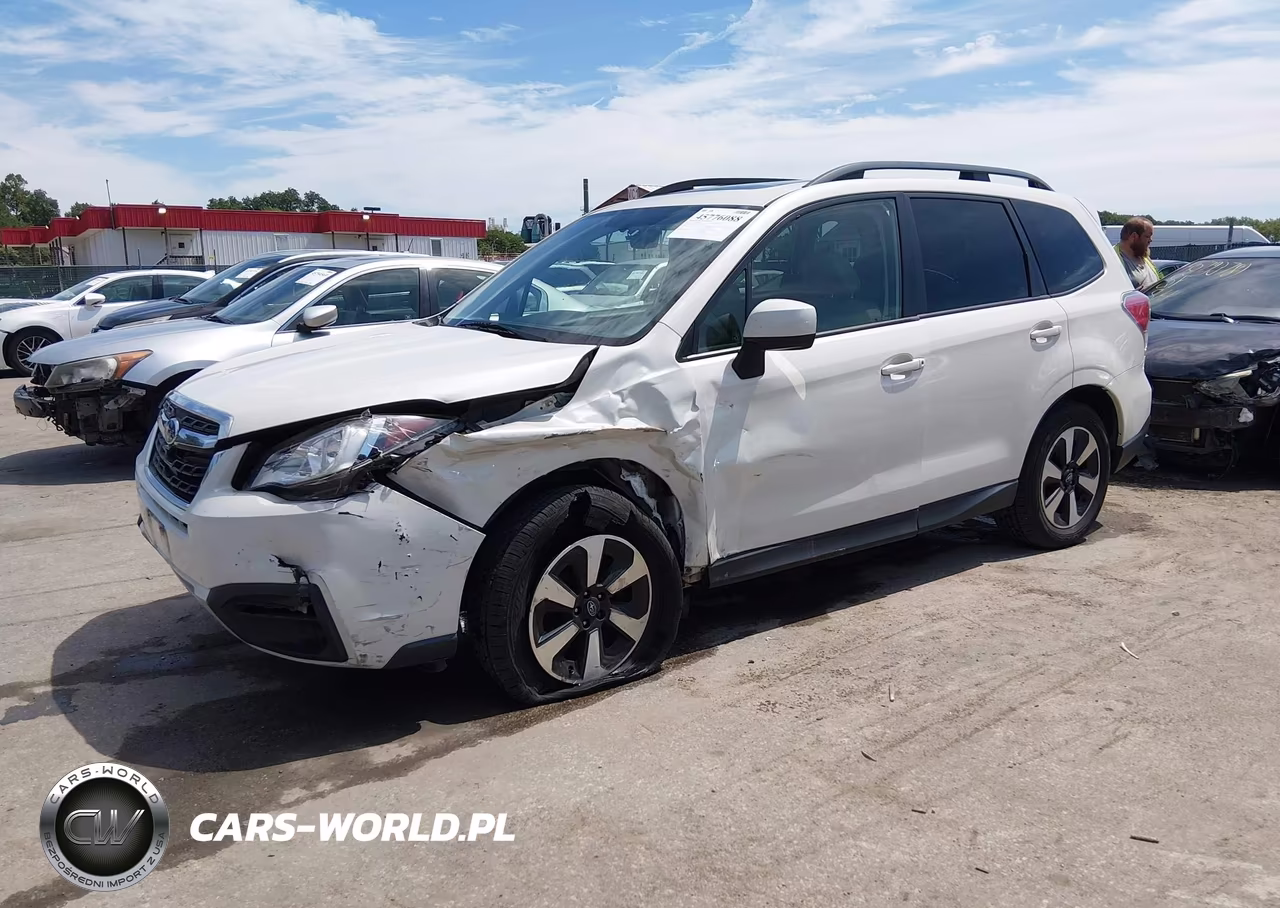 2017 Subaru Forester 2.5I Premium VIN:JF2SJAEC3HH442655 - 2