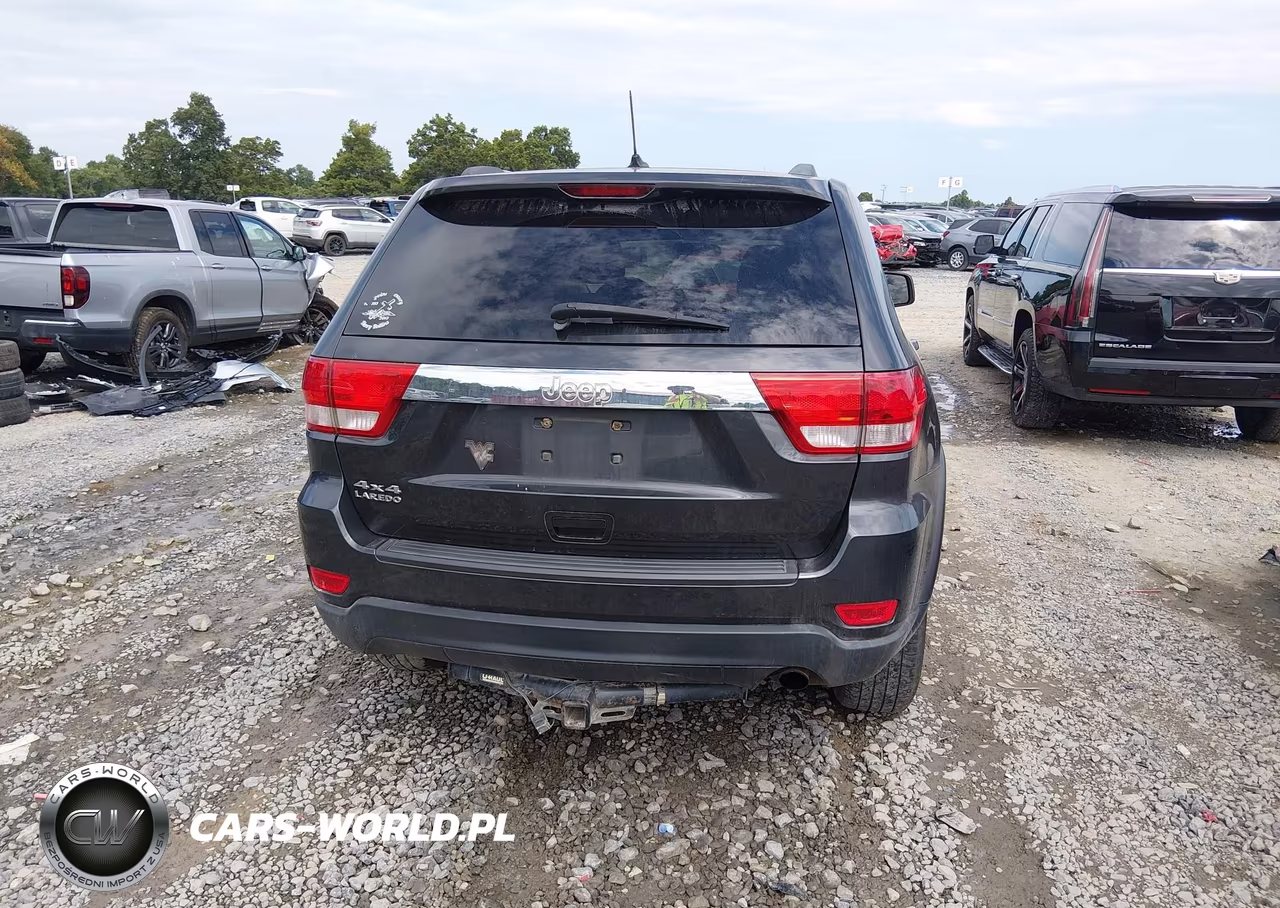 2011 Jeep Grand Cherokee Laredo VIN:1J4RR4GG3BC520261 - 16