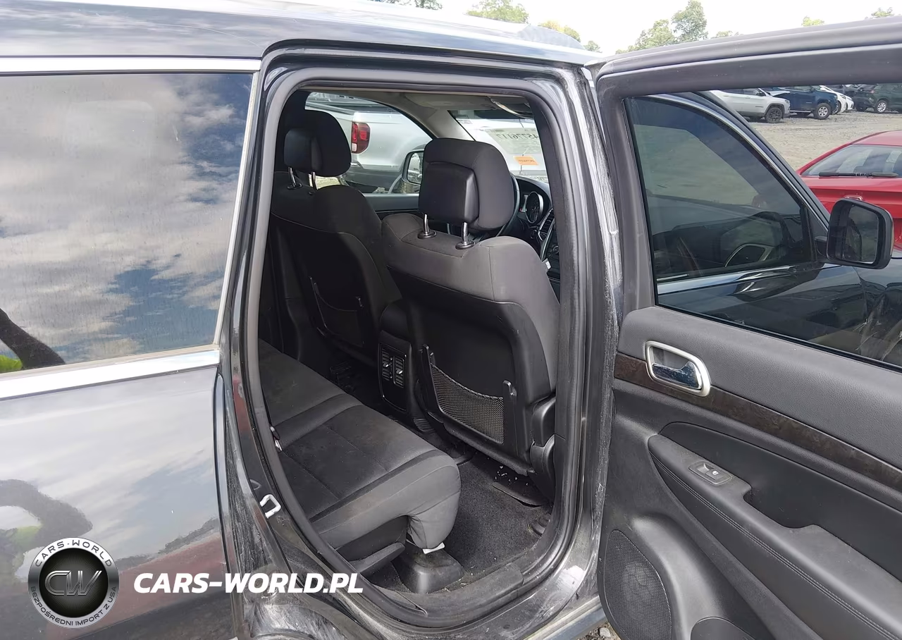 2011 Jeep Grand Cherokee Laredo VIN:1J4RR4GG3BC520261 - 8