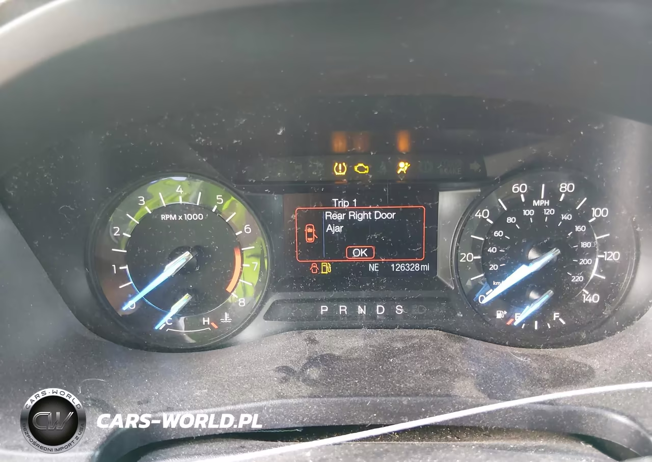 2016 Ford Explorer VIN:1FM5K7B83GGB61659 - 7