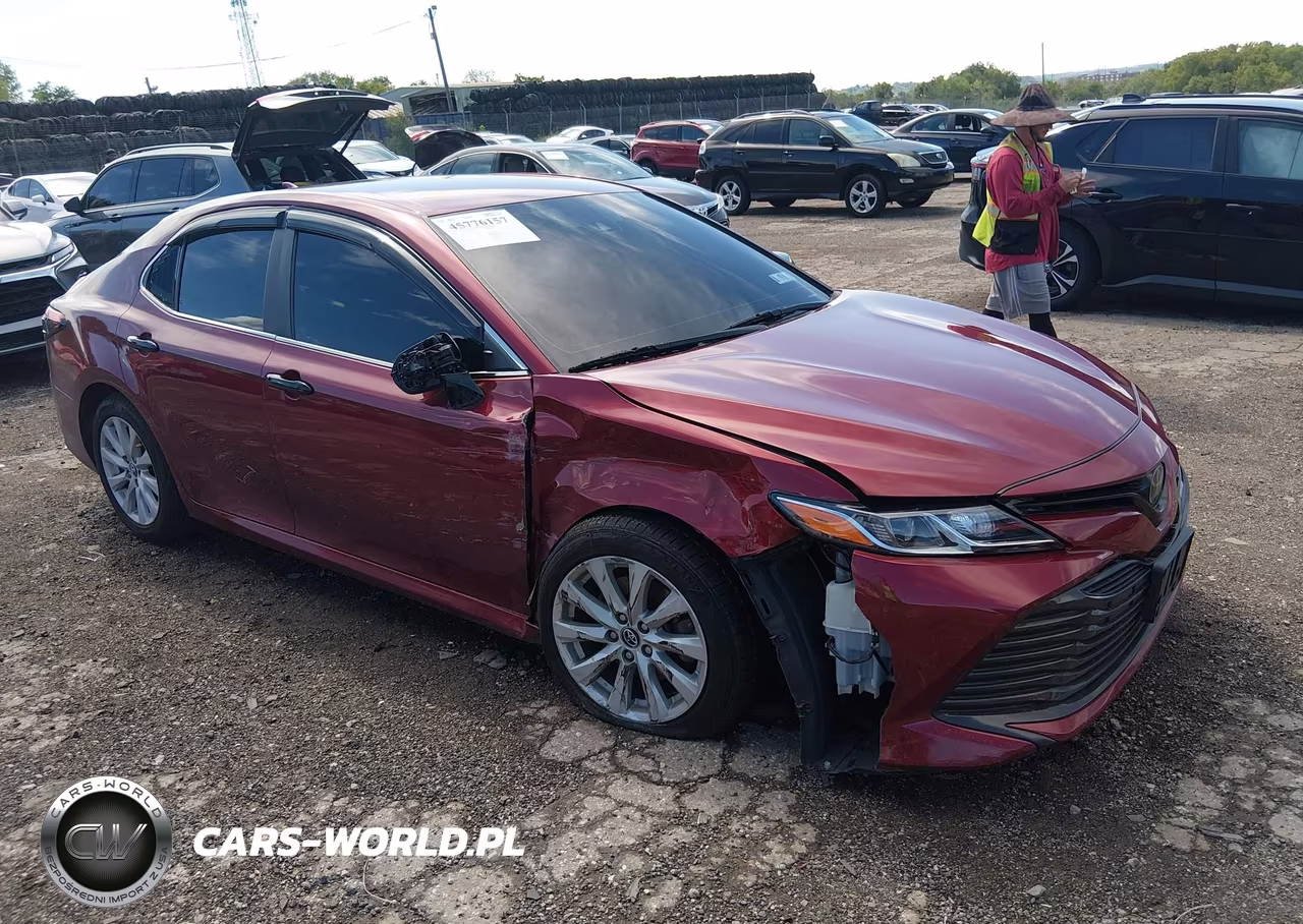 2019 Toyota Camry Le – zdjęcie 1 z 16