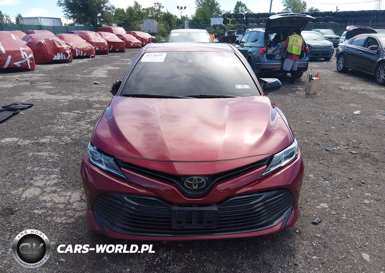 2019 Toyota Camry Le VIN:4T1B11HK2KU686759 - 12