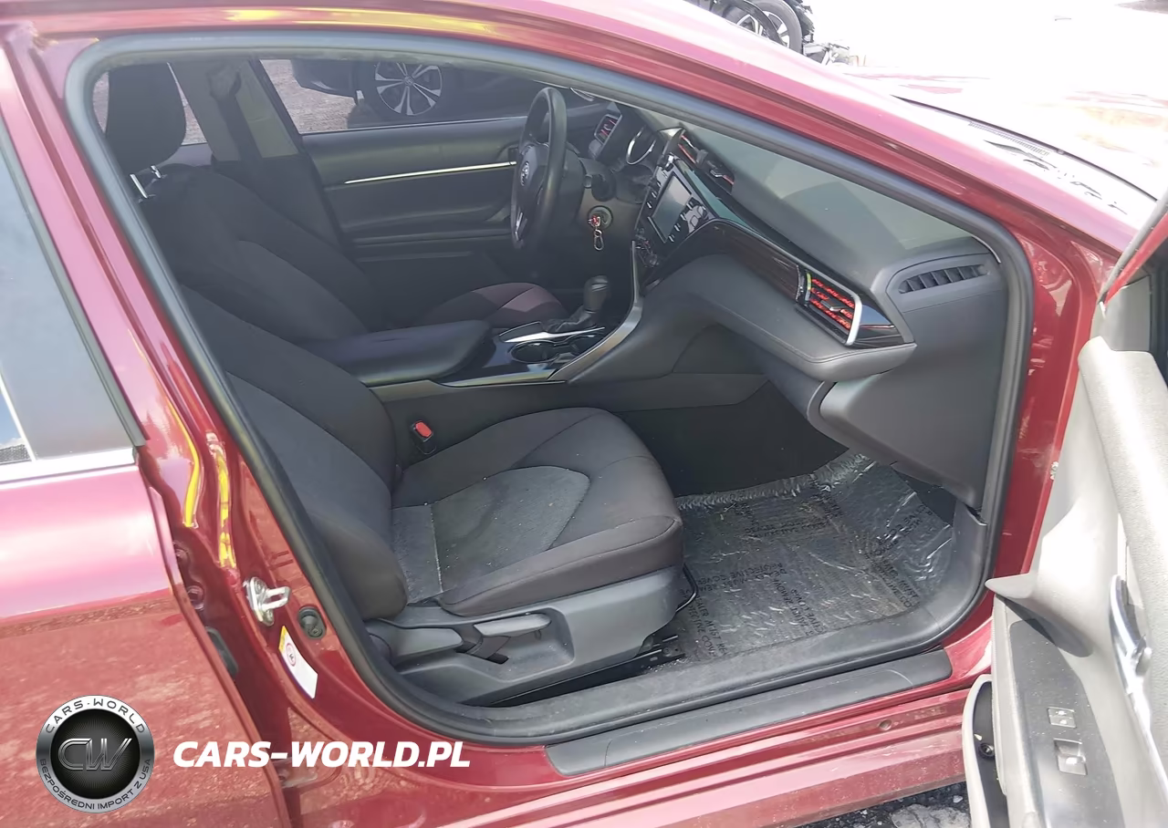 2019 Toyota Camry Le VIN:4T1B11HK2KU686759 - 5
