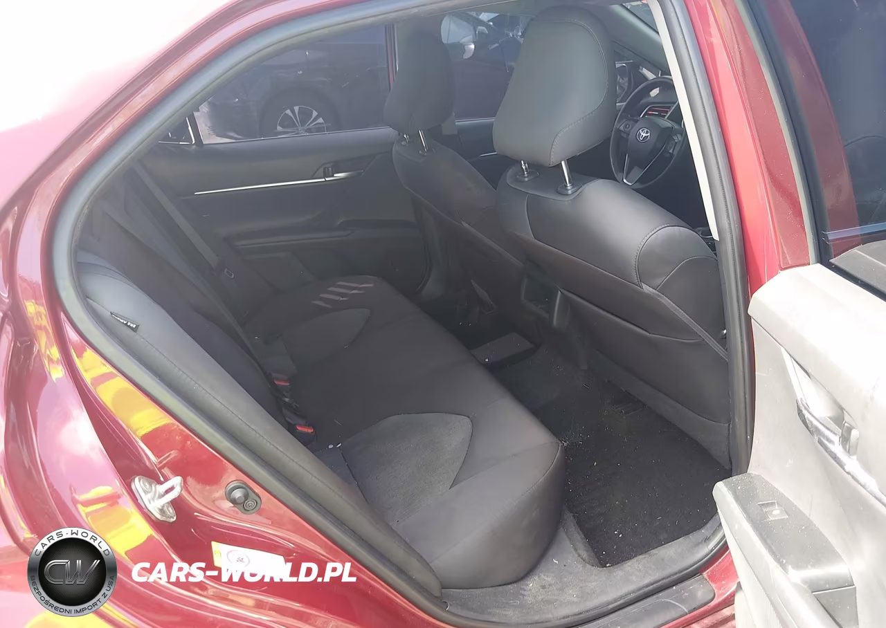 2019 Toyota Camry Le VIN:4T1B11HK2KU686759 - 8
