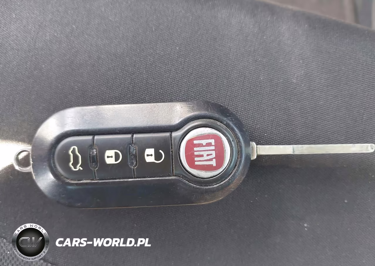 2015 Fiat 500L Urbana Trekking VIN:ZFBCFADH7FZ031755 - 11