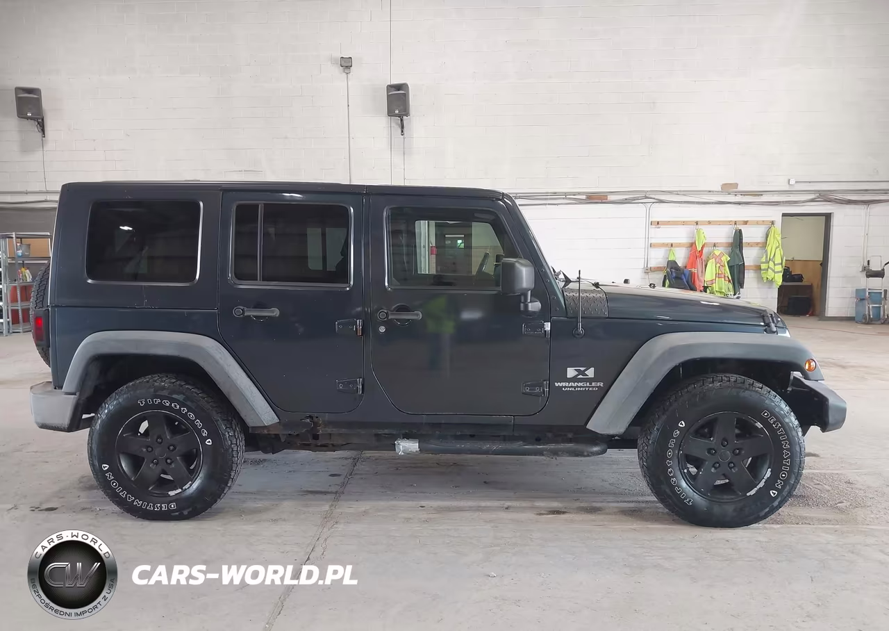 2008 Jeep Wrangler Unlimited X VIN:1J4GA39168L519793 - 13