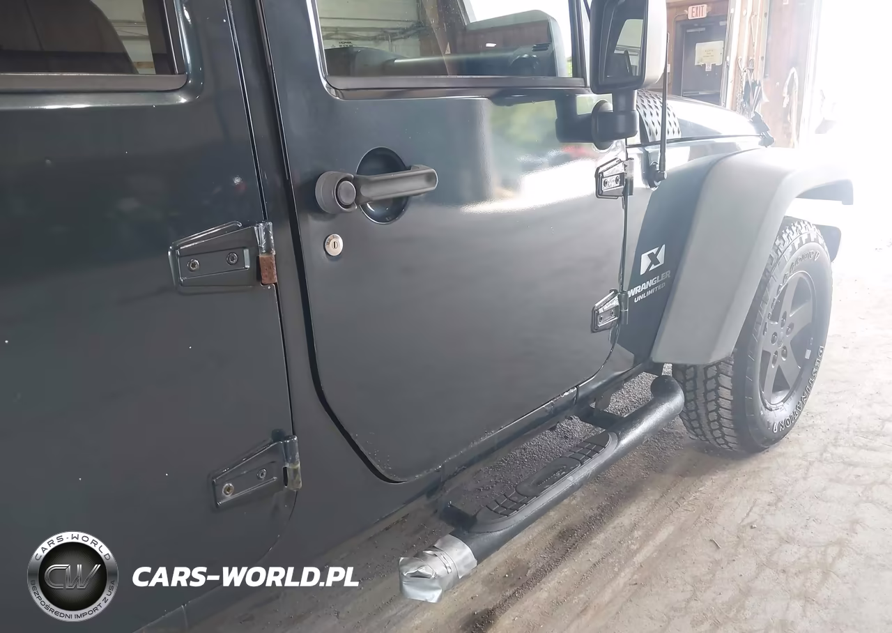 2008 Jeep Wrangler Unlimited X VIN:1J4GA39168L519793 - 17