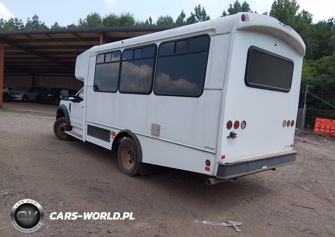 2017 Ford F-450 Chassis Xl VIN:1FDAF4GY3HEF23027 - 3
