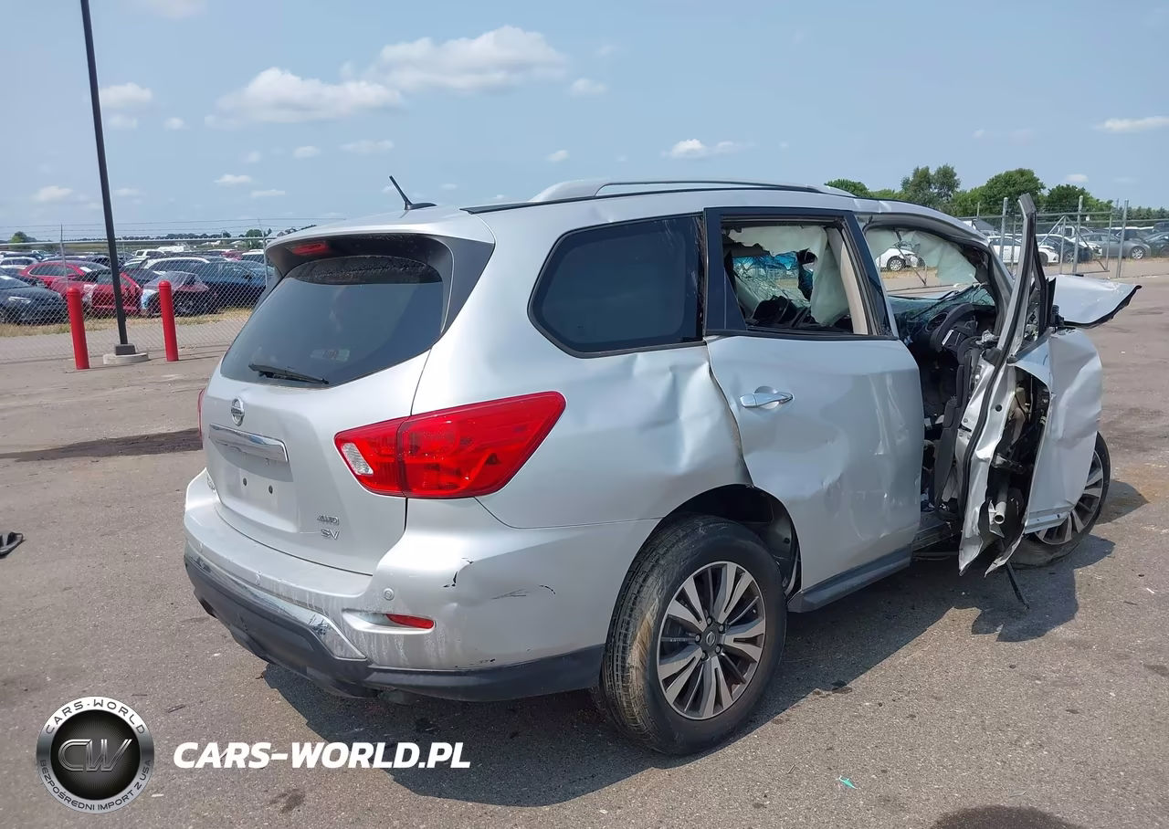 2017 Nissan Pathfinder Platinum-S-Sl-Sv VIN:5N1DR2MM0HC616254 - 4