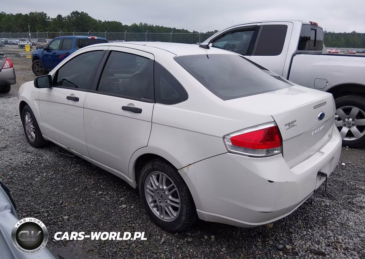2010 Ford Focus Se VIN:1FAHP3FN5AW276973 - 3