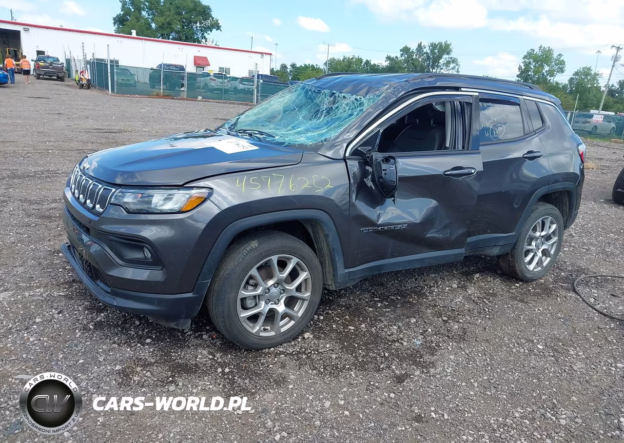 2022 Jeep Compass Latitude Lux 4X4 VIN:3C4NJDFB3NT218933 - 2