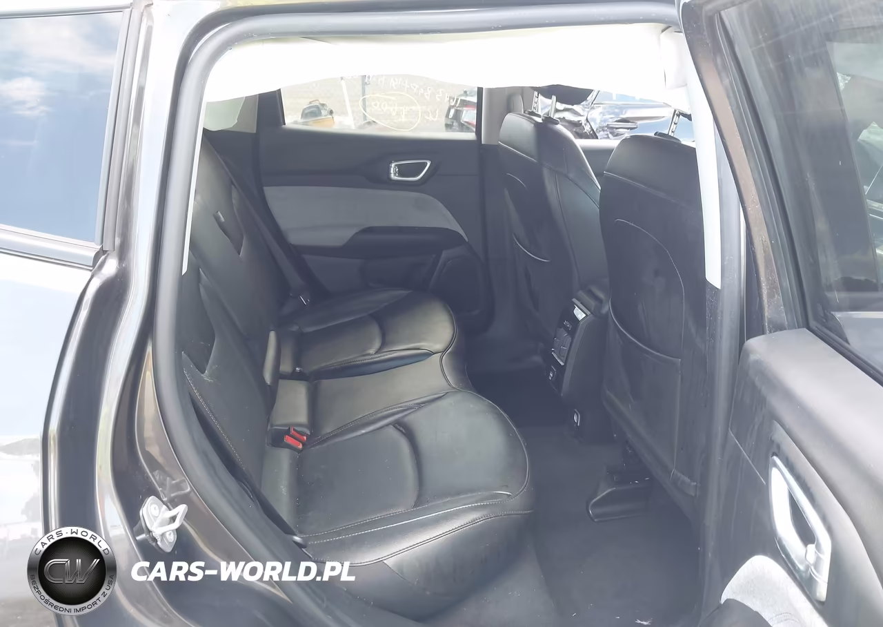 2022 Jeep Compass Latitude Lux 4X4 VIN:3C4NJDFB3NT218933 - 8